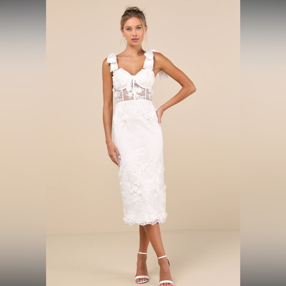 Exquisite Charisma White 3D Floral Bustier Tie-Strap Midi Dress
Lulus